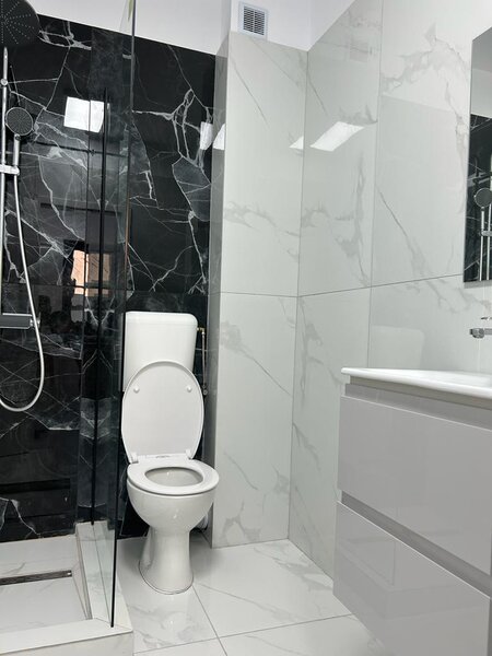 Bucur Obor, Str Litovoi